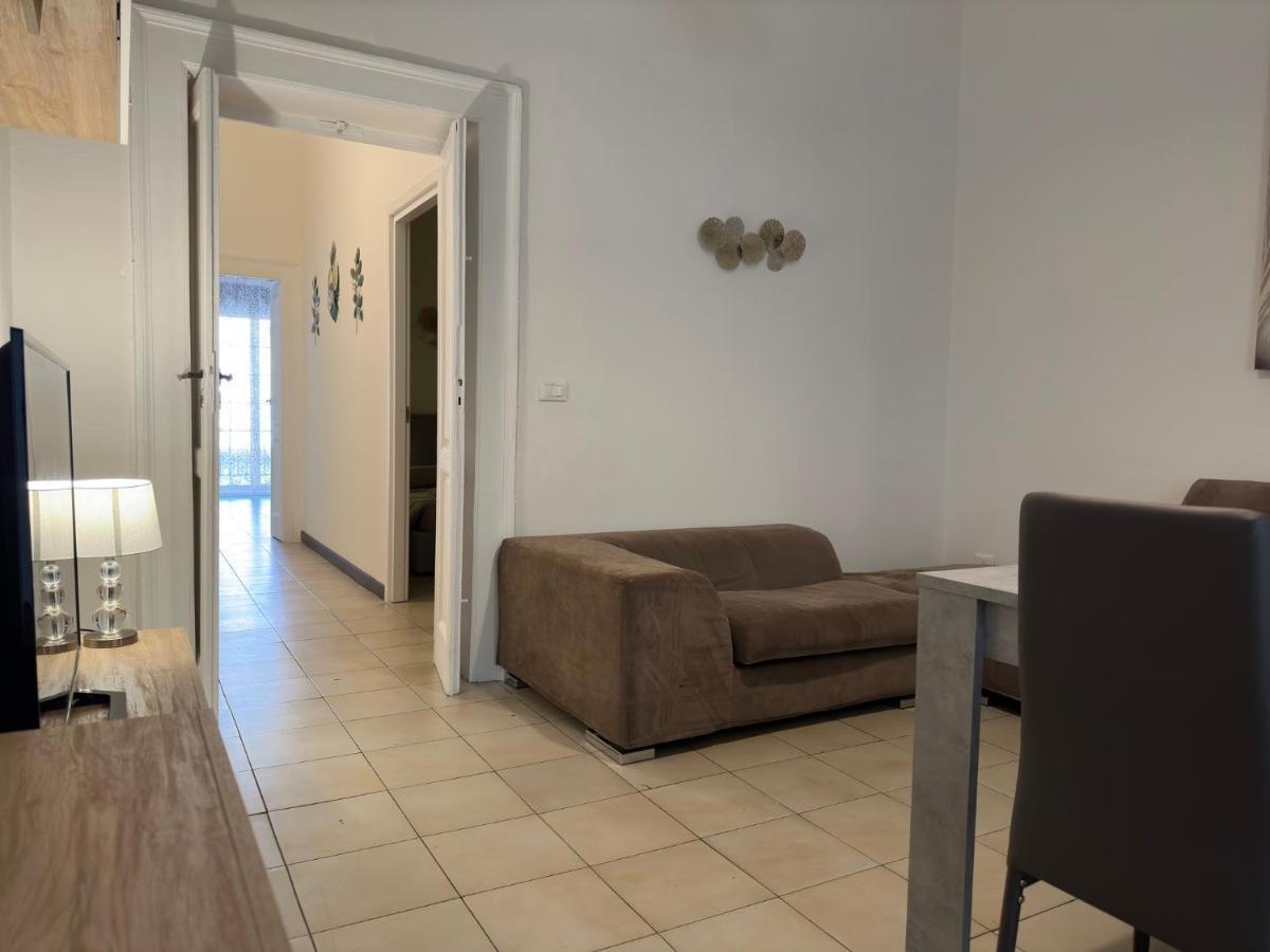 Cconforthotels Appartamento Crispi Bari Luaran gambar
