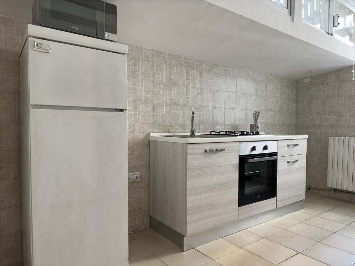 Cconforthotels Appartamento Crispi Bari Luaran gambar