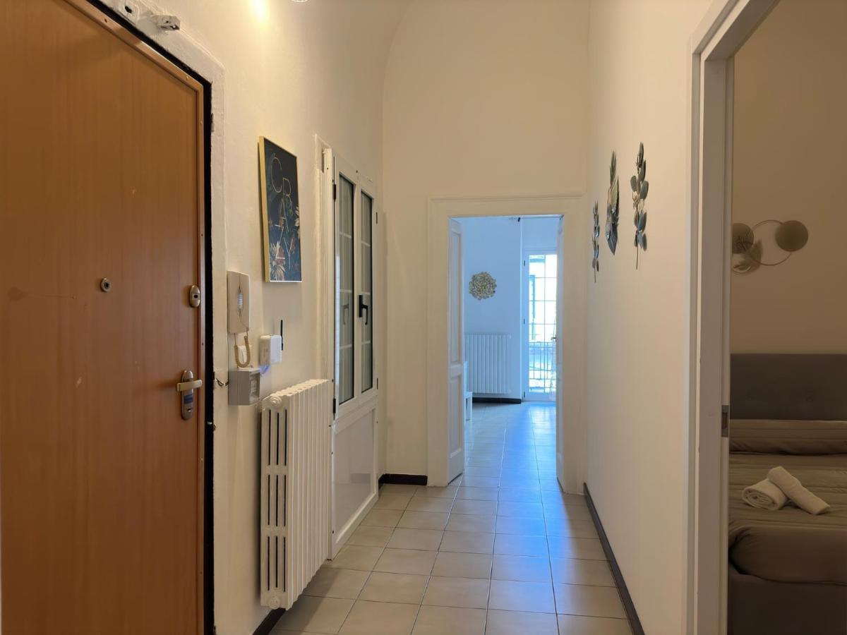 Cconforthotels Appartamento Crispi Bari Luaran gambar