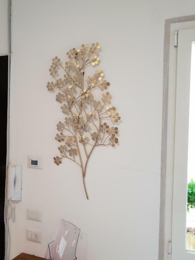 Cconforthotels Appartamento Crispi Bari Luaran gambar